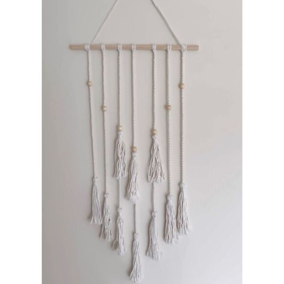🩷3/$15🩷 Macrame photo wall hanging, tassels, beads - Picture 1 of 5